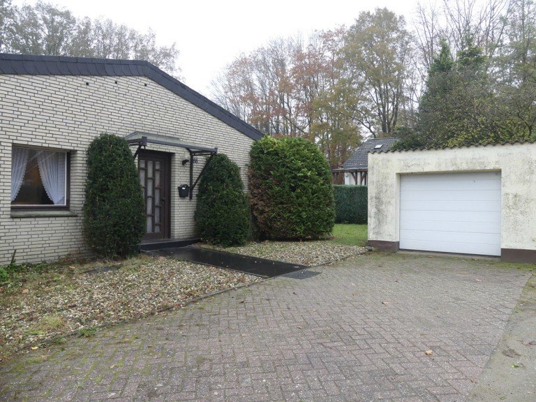 Bungalow Rheine Einfamilienhaus Familiengl�ck gesucht: Ebenerdiger Bungalow in Sackgassenlage mit gro�z�gigem Grundst�ck